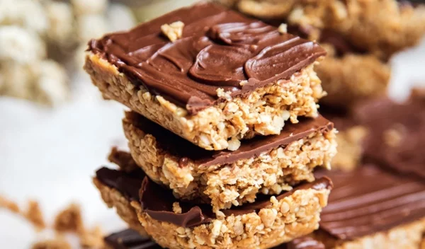 Τρεις συνταγές για σπιτικές μπάρες ενέργειας από τη διατροφολόγο