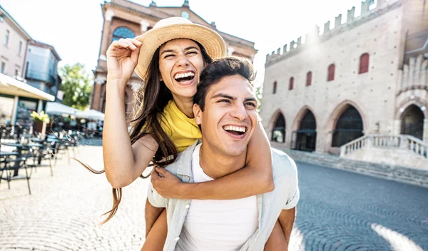 Τα 7 χαρακτηριστικά μιας υγιούς σχέσης