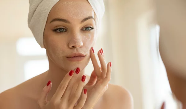 Ρυζόνερο: Το αρχαίο μυστικό ομορφιάς που επαναπροσδιορίζει το σύγχρονο skincare