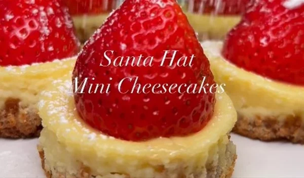 Χριστουγεννιάτικα Mini Cheesecakes: Ένα πρωτότυπο εορταστικό γλύκισμα