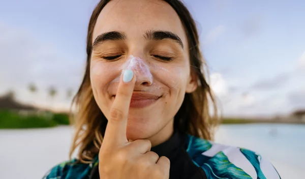 Εμποδίζει τελικά το αντηλιακό τη βιταμίνη D;