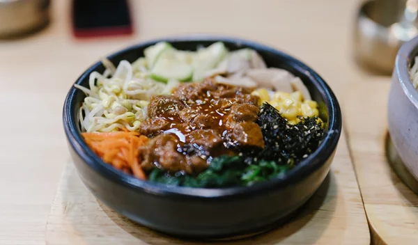 Ξινό, καυτερό και φαρμακευτικό: Μάθε τι τρώνε οι Κορεάτες κάθε μέρα για μακροζωία