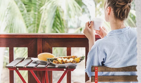 Πεινάω, αλλά τι να φάω στις διακοπές; Top επιλογές για ταβέρνα, beach bar, ξενοδοχείο