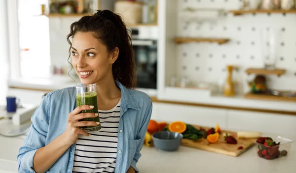 Απώλεια βάρους: Μπορεί να επιβραδύνει τον μεταβολισμό σου; Τι απαντά η διατροφολόγος