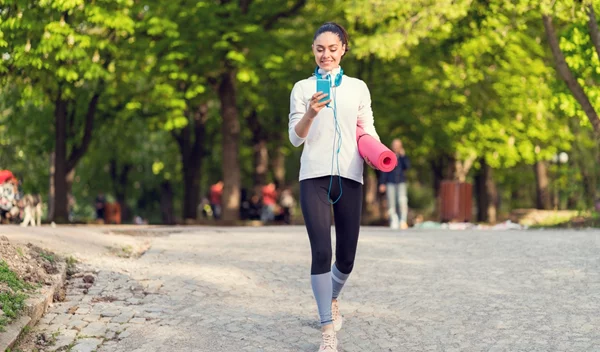 Πώς θα μετατρέψεις το απλό περπάτημα σε αερόβια προπόνηση;