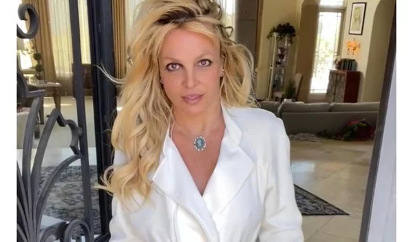 H Britney Spears ανακοίνωσε την αποβολή του μωρού της - Οι βασικές αιτίες αποβολής