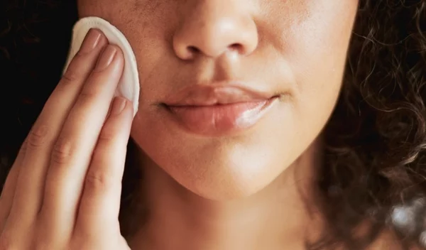 Το toner είναι το SOS προϊόν για βαθιά ενυδατωμένη επιδερμίδα στο κρύο