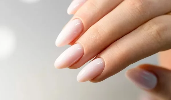 5 μύθοι και 5 αλήθειες για το ημιμόνιμο μανικιούρ