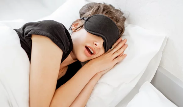 9 τρόποι να απαλλαγείς από το ροχαλητό - το δικό σου ή του άλλου