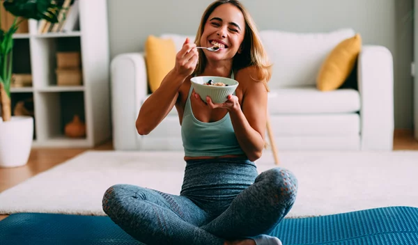 3 αλλαγές για να γίνει το θερμιδικό έλλειμμα πανεύκολο - Οι συμβουλές μιας διατροφολόγου