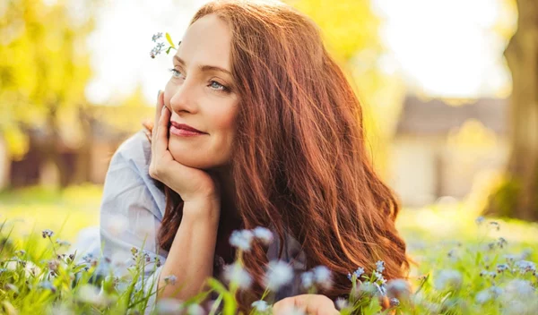 Δέρμα στην εμμηνόπαυση και καλοκαίρι: Οι συμβουλές της δερματολόγου