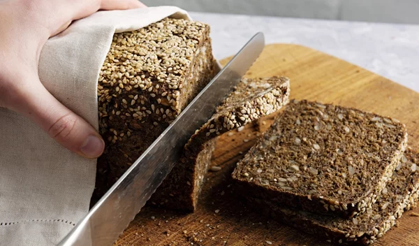 Το ψωμί χωρίς γλουτένη που λατρεύει η Εριέττα Κούρκουλου Λάτση – Και μπορείς να φτιάξεις εύκολα κι εσύ