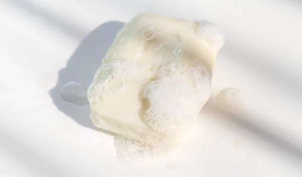 Μυρίζουν καθαριότητα: 4 σαπουνένια αρώματα που θα λατρέψεις