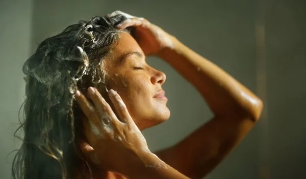 Αυτά τα δυο στοιχεία στα σαμπουάν μπορούν να προκαλέσουν ξηροδερμία