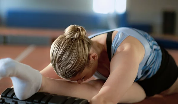 Πώς να μετατρέψεις το χτένισμα του γυμναστηρίου σε θεραπεία για τα μαλλιά σου