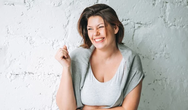 Πόσα φυστίκια μειώνουν τη χοληστερίνη, πόσο περπάτημα μειώνει το άγχος και πόσα μύρτιλλα σε κάνουν πιο έξυπνη;