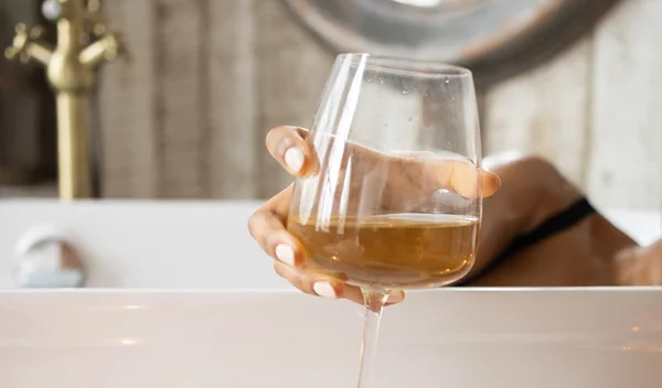 Μύθοι ευεξίας: Δημοφιλείς τακτικές χαλάρωσης που καλύτερα να αποφύγεις