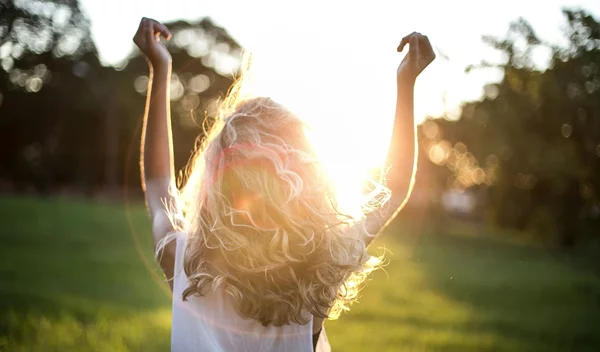 Τα 5 λάθη που όλες οι γυναίκες κάνουν με τα μαλλιά τους