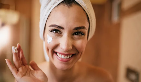 Πώς θα επιλέξεις την ιδανική κρέμα προσώπου για σένα