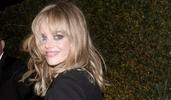 Το "Hush cut" είναι το ευέλικτο κούρεμα που μπορείς να κάνεις ό,τι μήκος και τύπο μαλλιών κι αν έχεις