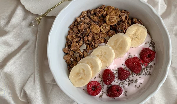 Γιαούρτι: Η υπερτροφή που όλοι έχουμε στο ψυγείο - Μάθε πώς να το τρως σωστά