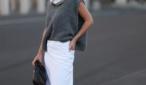 Φθινοπωρινό μανικιούρ 2025: το dark trend που θα κυριαρχήσει