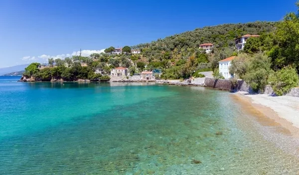 Οικογενειακές διακοπές με χαμηλό budget: Αυτοί είναι οι 5 πιο οικονομικοί προορισμοί στην Ελλάδα