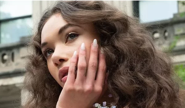 Επτά κορυφαίες τάσεις στα νύχια για τη σεζόν Άνοιξη/Καλοκαίρι 2023