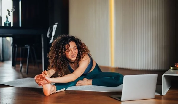 Αντίο γυμναστήριο! Η άσκηση που χαρίζει επίπεδη κοιλιά σε λιγότερο από πέντε λεπτά