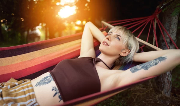 Τα ζώδια σήμερα 04/4: Ημερήσιες προβλέψεις για κάθε ζώδιο