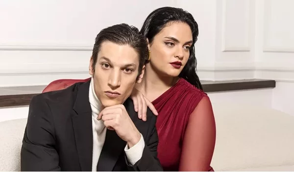 His & Hers: Η hairstyling ρουτίνα που θα σου χαρίσει το πιο εντυπωσιακό date night look