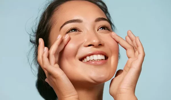 Το κορεάτικο skincare trend που έχει γίνει viral στο TikTok θα σου χαρίσει την πιο απαλή επιδερμίδα που είχες ποτέ