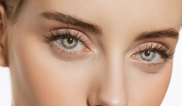 Ρυτίδες στα μάτια: Πώς μπορείς να αντιμετωπίσεις το "πόδι της χήνας"