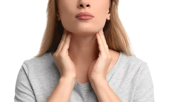 Κάνουμε το γρήγορο τεστ θυρεοειδούς με ΜΟΛΙΣ δύο κινήσεις