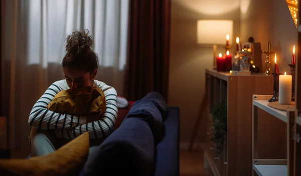 Μετά την Πρωτοχρονιά: Γιατί κάποιοι υποφέρουν από έντονη θλίψη και πώς μπορείς να την αποφύγεις;