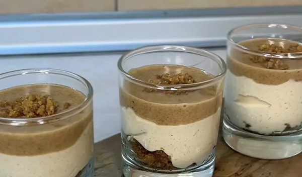 Cheesecake μελομακάρονο με 3 υλικά μέσα σε 3'