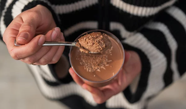 Πεινάς ή σου λείπει κάτι; Οι λιγούρες σου δείχνουν σε ποιο θρεπτικό συστατικό έχεις έλλειψη