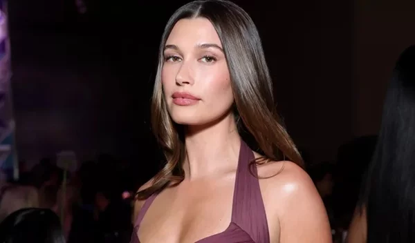 Το viral κόλπο του TikTok για να αποκτήσεις ζουμερά χείλη όταν δεν έχεις χρόνο