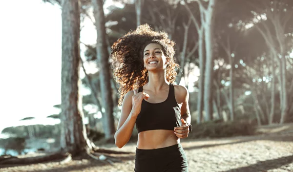 Αερόβιο πρόγραμμα: Kάψε 300 θερμίδες με 30' τρέξιμο