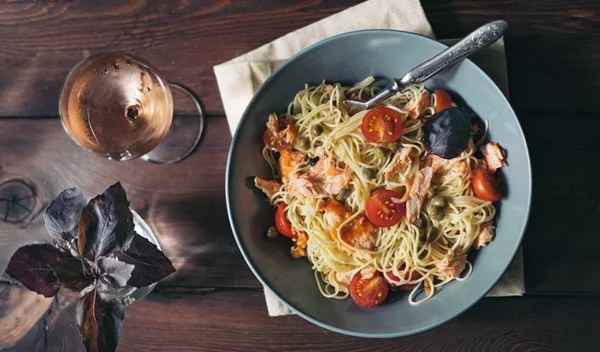 Νέα έρευνα: Η διατροφή που μπορεί να "φρενάρει" την πολλαπλή σκλήρυνση