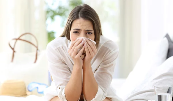 "Γρίπη καλοκαιριάτικα;" - Κι όμως, πολλοί, επιστρέφουν με γρίπη από τις διακοπές