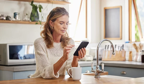 Είσαι άνω των 50; Αυτές είναι οι πιο σημαντικές ιατρικές εξετάσεις που πρέπει να κάνεις