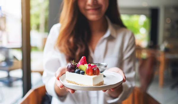 Εξι τρόποι για να καταναλώνεις γλυκά χωρίς να πάρεις βάρος