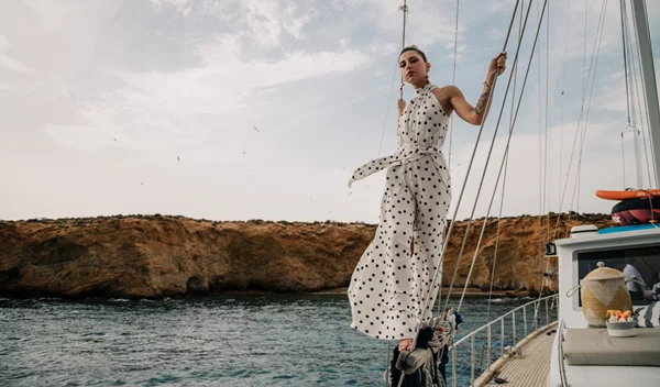 Helmi Warehouse Clearance: Πρόλαβε εκπτώσεις έως -70%!