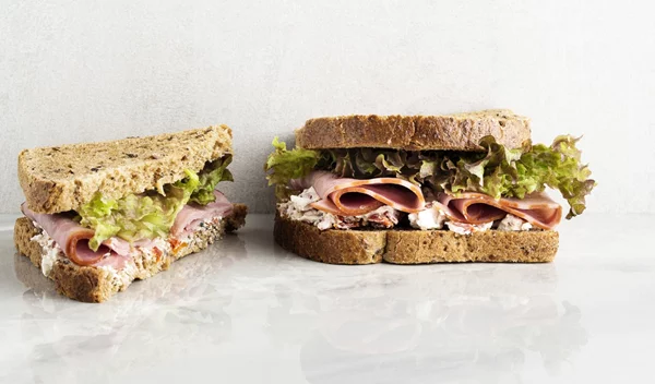 Υγιεινό και χορταστικό τοστάκι: 12 συνδυασμοί για να αποφύγεις τα αλλαντικά