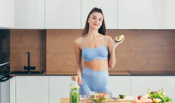 Μπότοξ στο σπίτι: 3 εναλλακτικοί τρόποι που μπορούν να αντικαταστήσουν τα ενέσιμα