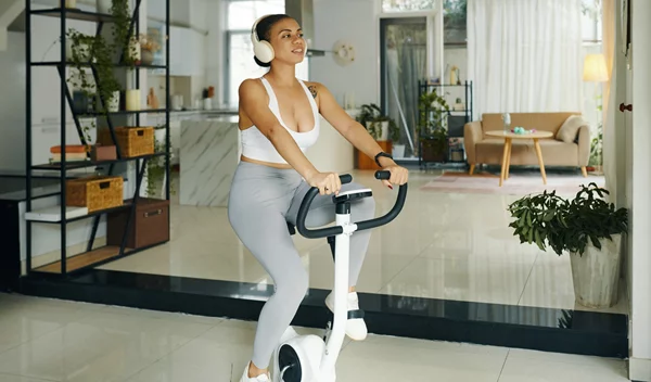 Ήρθε η εποχή του Cozy Cardio! Βήμα - βήμα πώς να το εκτελέσεις