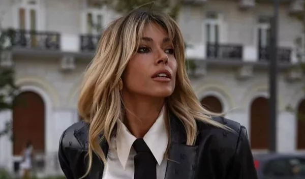 Η Βάσια Κωσταρά με το κούρεμα που κάθε fashionista θα δοκιμάσει φέτος τον χειμώνα