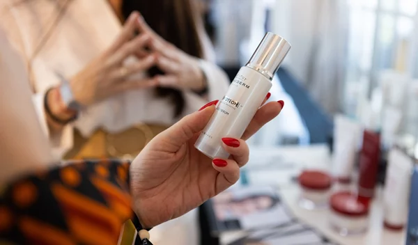 Age Proteom Advanced Serum: Ο νέος ορός μακροζωίας των κυττάρων από την Institut Esthederm