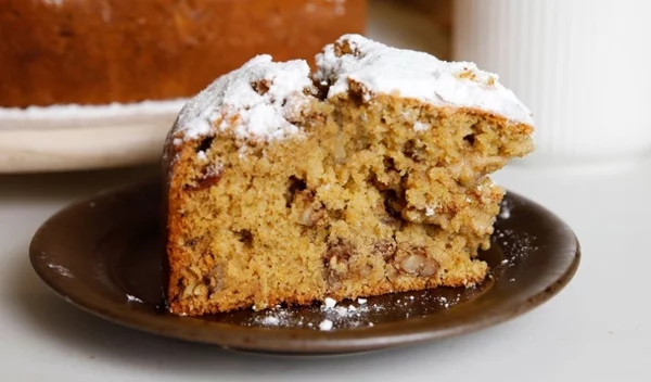 Συνταγή για φανουρόπιτα που δεν τρίβεται – με 9 υλικά